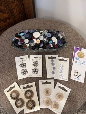 La Mode Assorted Decorative Buttons Pack - Neutral and Accent Colors